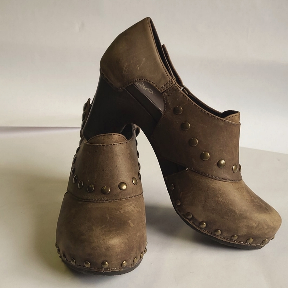 Shoes platform dansko